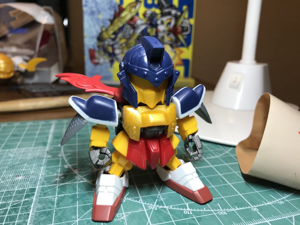 風車の百式製作途中。元キットの肩パーツをプラ板で一回り大きくしてます。かっこよくなりすぎないように注意してましたが、周瑜百式素体がかっこよすぎましたね。