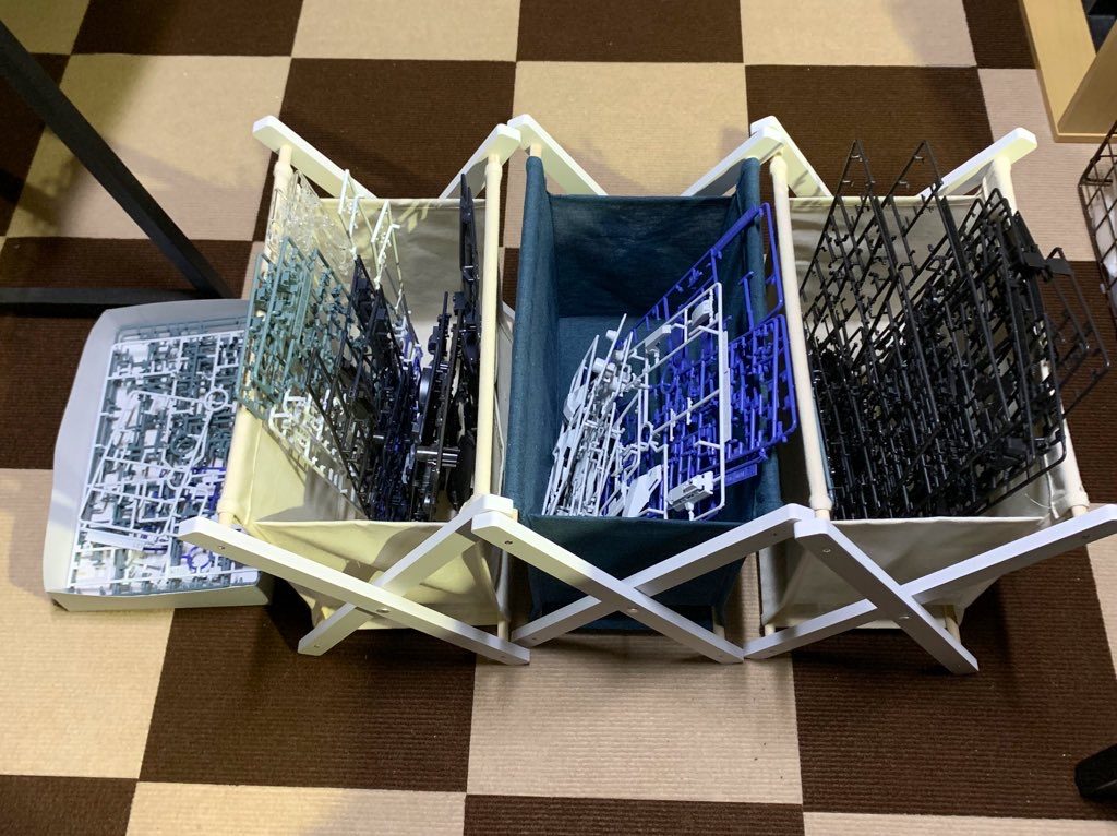 ランナーが多いのでこんな感じで小分けにして楽に作業を進められるようにしてました