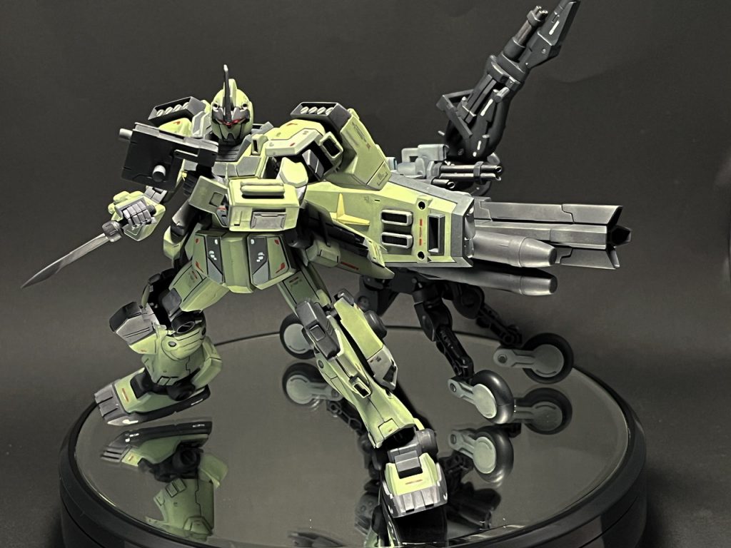 自走砲台との連携で戦うミリタリー色のジム、といえば察して下さる方は多いと思いますが、ビルドファイターズに登場した傑作機、ジムスナイパーK9をオマージュした機体となっております。