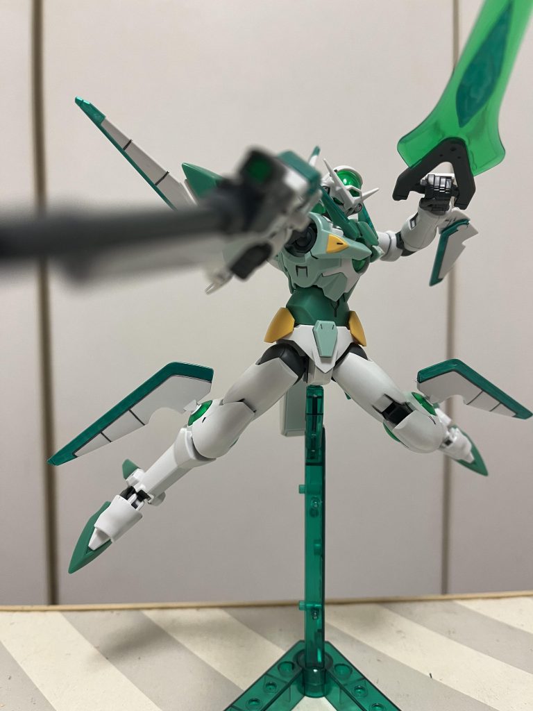 いつも通りSEED風に。シアちゃんにはこのポーズのイメージ全くない(確信)ライフルはせっかくマウント出来そうな突起がついてるので、腰の後ろにでもマウント出来れば良かったんですけどね。ポリキャップ仕込んでみようかしら、、