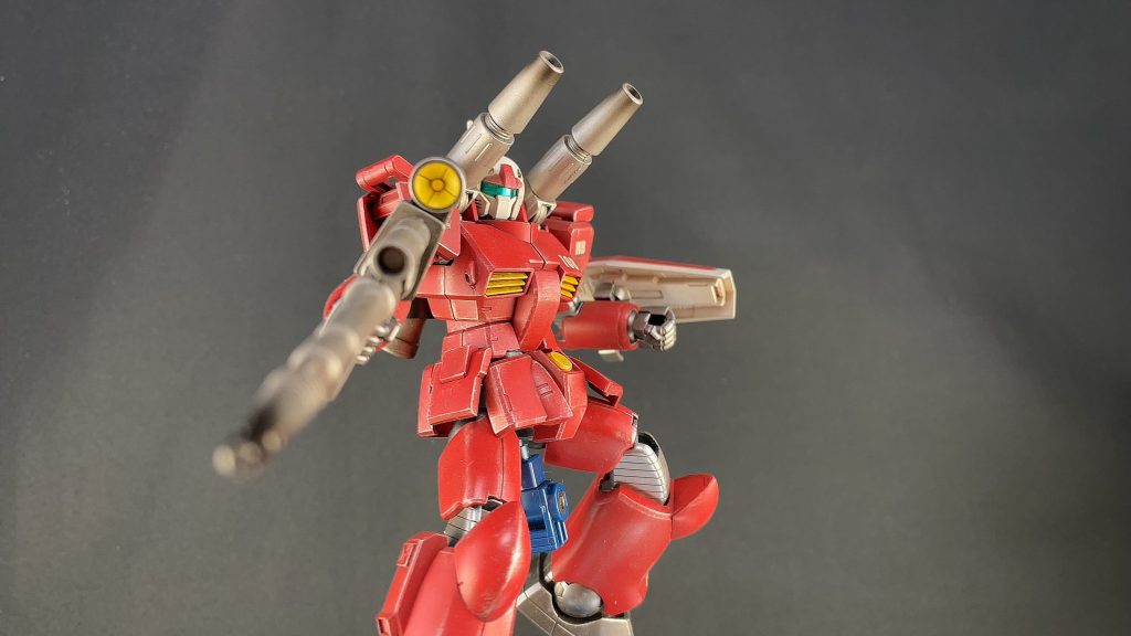 各砲身は黒く汚しています。