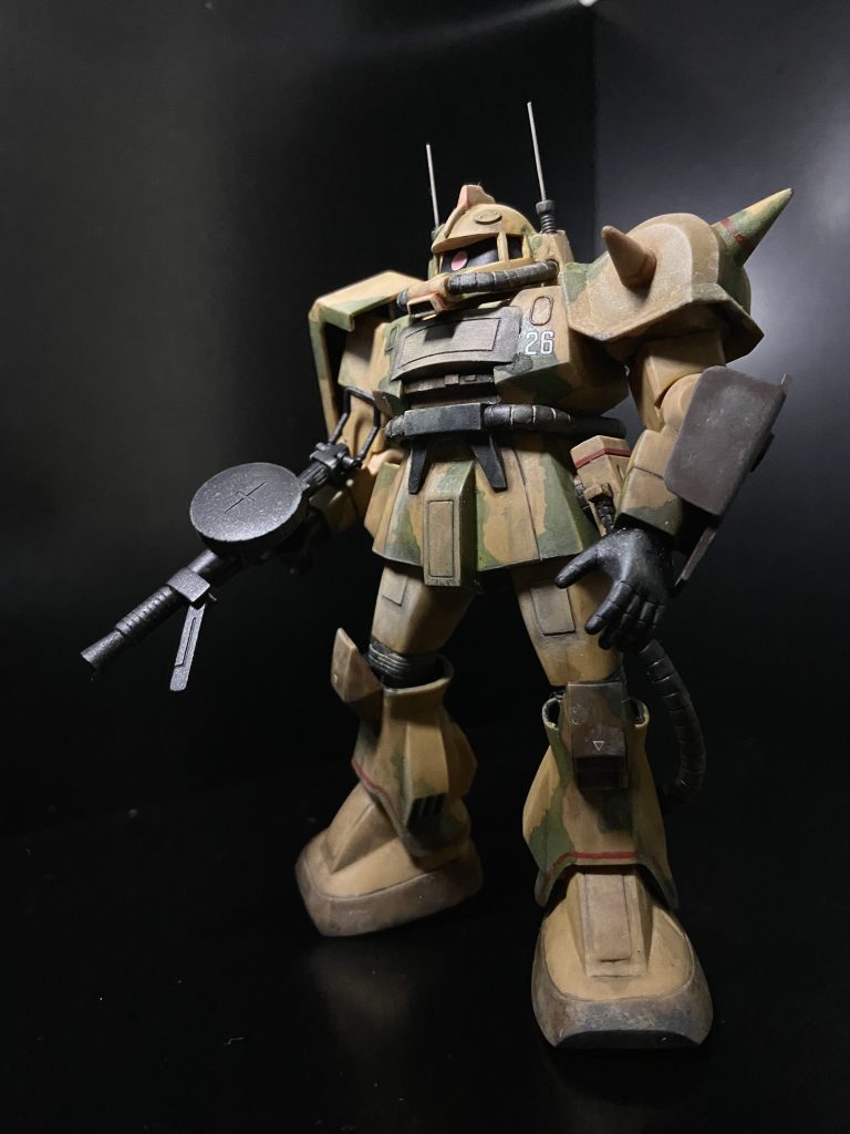 全身はこんな感じです。改造らしい改造はアンテナを金属線に置き換えたくらいであとは特段いじってません！