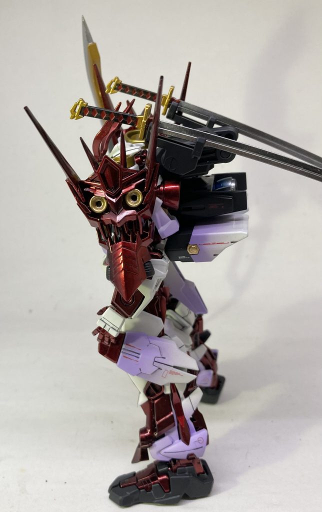 だからせめて開口して可動式にしました。