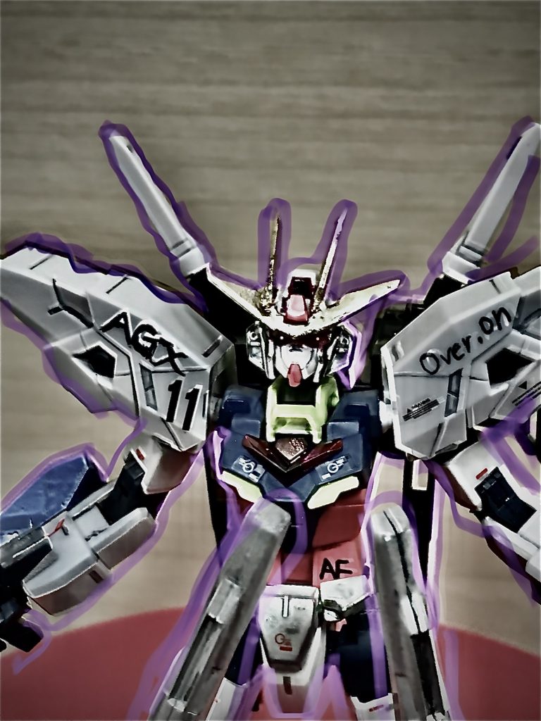 白のグリモア開放グリモアとはオーヴェロンに内蔵されている一種のサイコミュシステムのことであるバックパックにシステムのスイッチがあり、ドッキングすることで一時的にシステムの力を解放する。システムにはある特殊機能を兼ね備えおり、それをグリプスの呪縛という一定圏内のMSの行動の制限、鈍足効果をもたらす