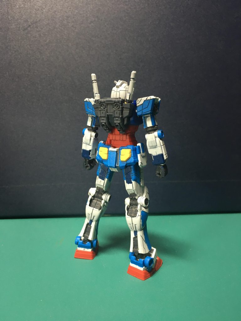 1/200という小スケールながら各部の造形は1/144キットなどにも引けを取らないハイディテール仕様。ただ塗るだけでは面白くないのでナナハチカラーに仕上げました。流石に完全一致とはいかないまでも、雰囲気は出ているかなと…流石に赤ラインやエンブレムは再現出来ませんでした。