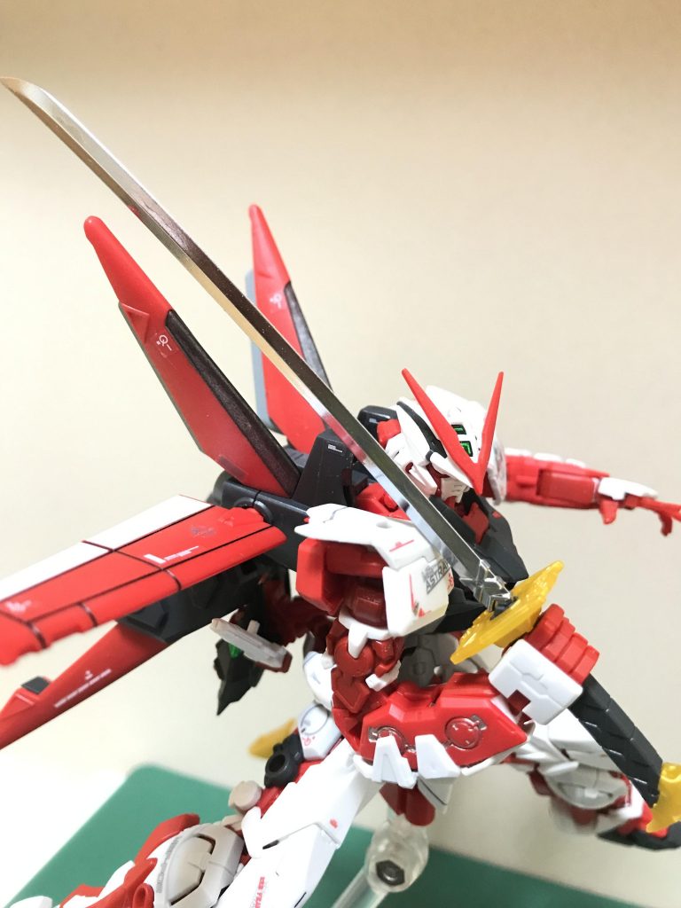 ガーベラストレート③刀身は波紋まで再現されていました