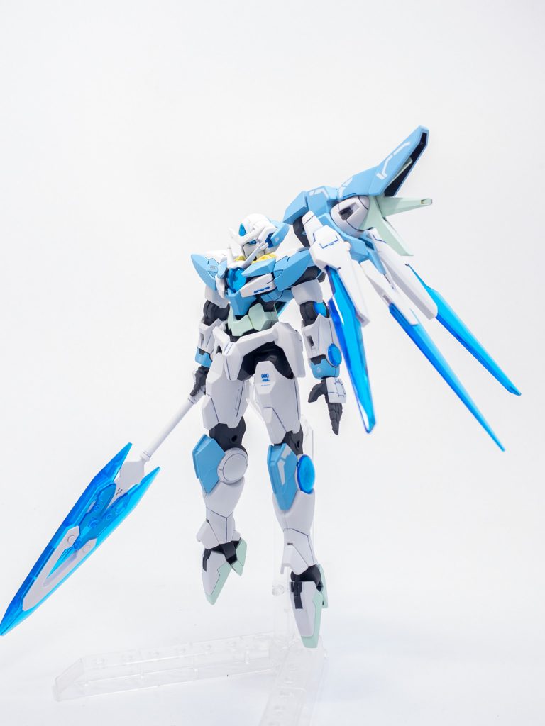 ELSとの対話の後にソレスタルビーイングによって建造された2機のダブルオークアンタのうちの一機。再び地球圏にELS襲来級の脅威が訪れたときのために兄弟機であるダブルオークアンタフルアーマーとともに宇宙船ソレスタルビーイング号の秘密ドッグに封印されている。