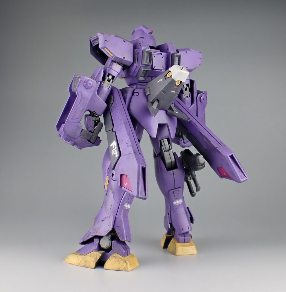 本来バックパックに装備するパーツは腰に装備させています。