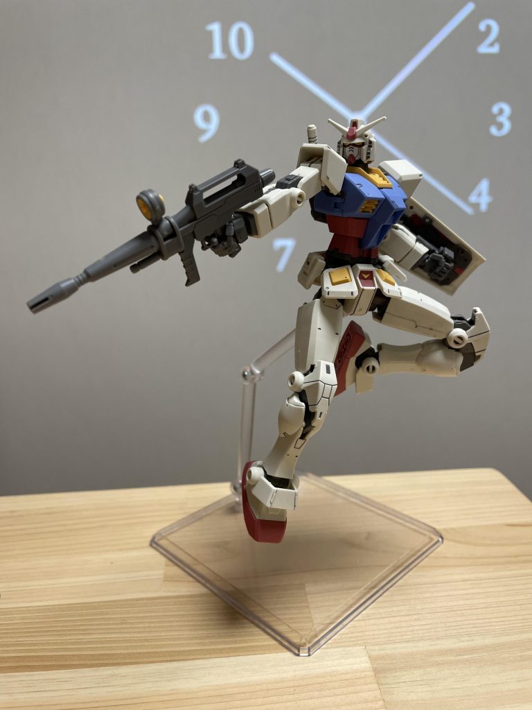 言うまでもなくポージングがよく決まる。けどなかなか上手くいかない特に銃の両手持ち難しい、みんなどうやってるんだ🥲