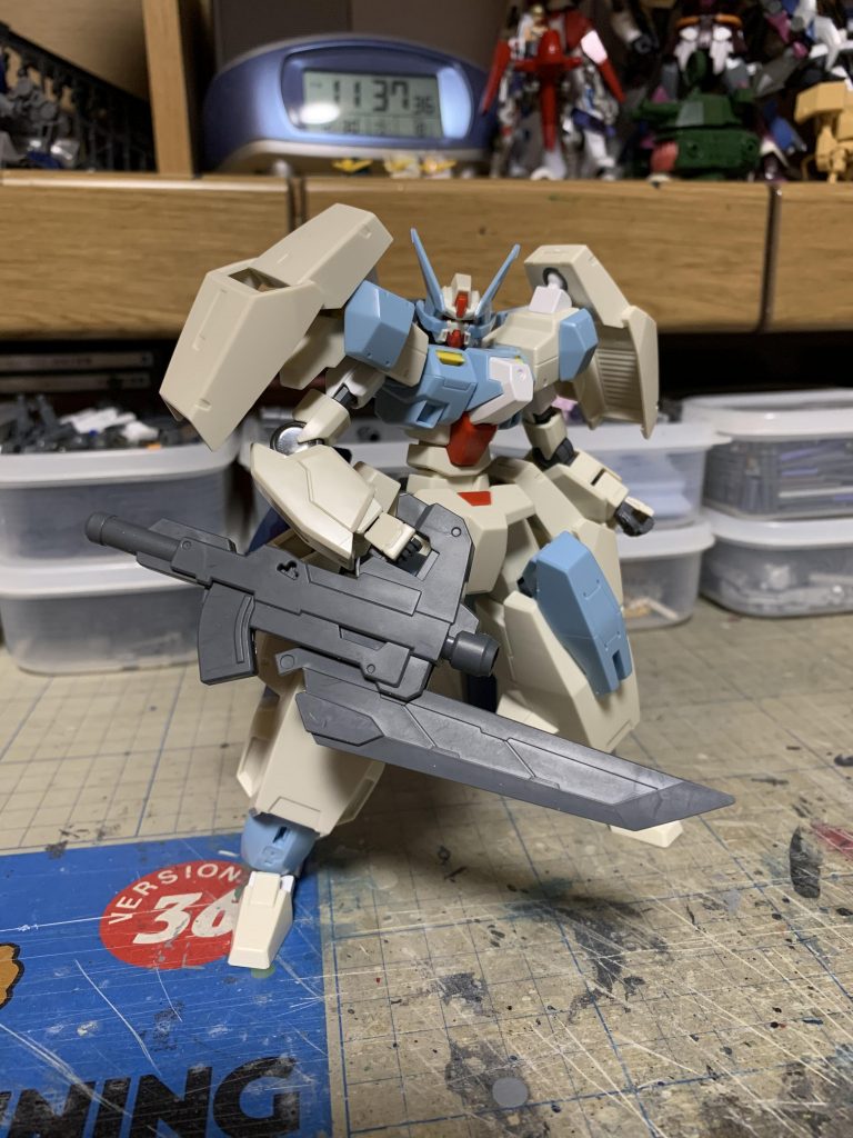 武装としてフィジカルバズーカにスピニングブラスタのソードを取り付け。