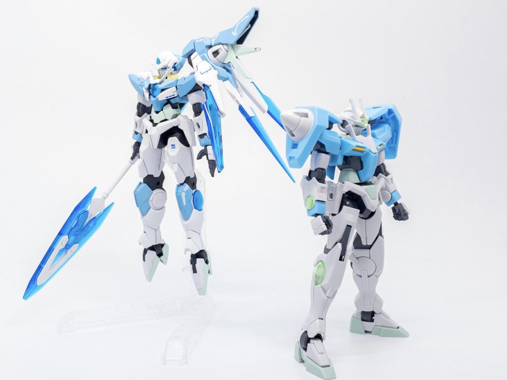 カラーリングは10周年記念のHGダブルオーをオマージュしました。