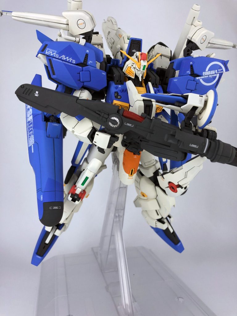 水転写デカールが付属していないので、ガンダムデカールやHIQさんのデカールやらを駆使して装飾