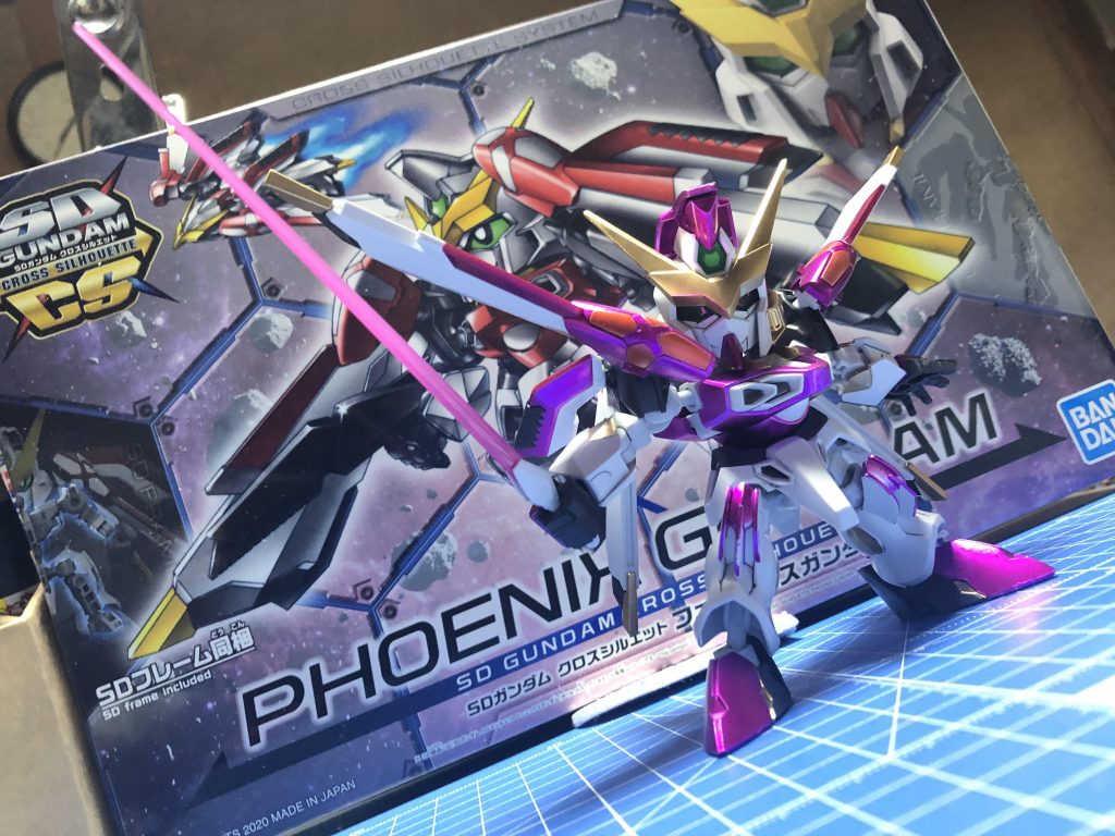 肩の装備が邪魔…と思いきや、可動は優秀で、頭部の干渉に気をつければ、割と大きな動きも可能です…思ったよりも動いてびっくりしましたw