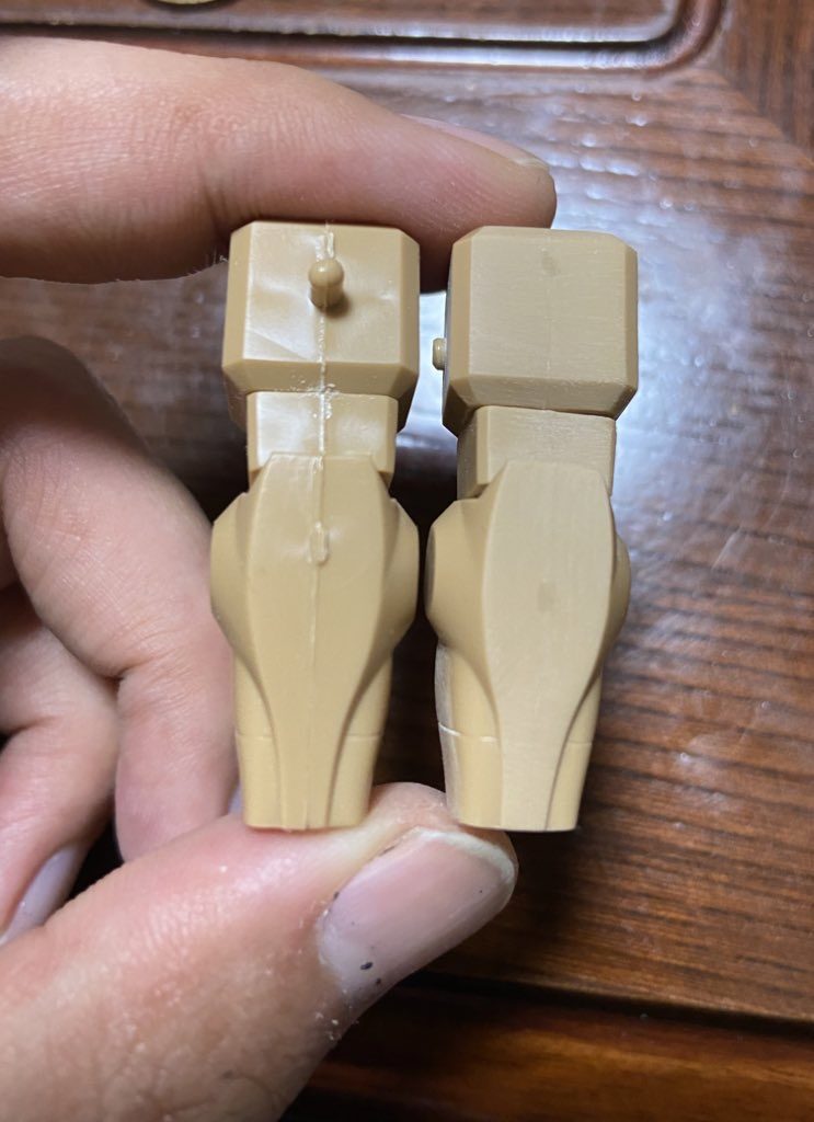 とにかく成形色活かしがしたくて、ただただ丁寧に合わせ目を消していきました。とはいえほぼオール600番です。笑