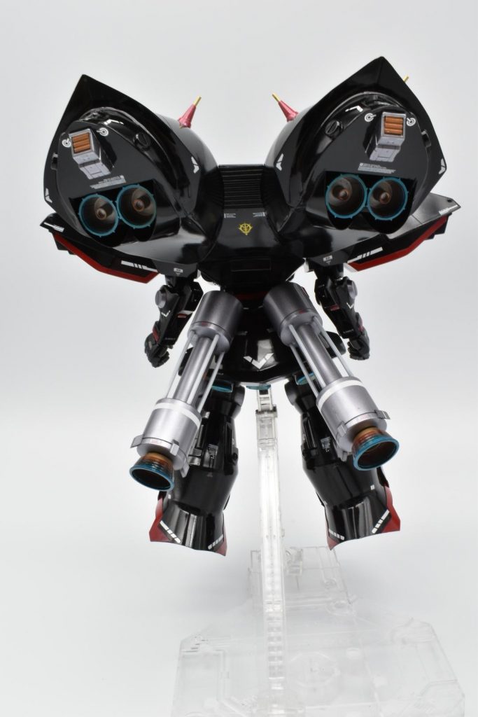 バックパックは本来の形状と異なり、私のオリジナルでデザインしました。