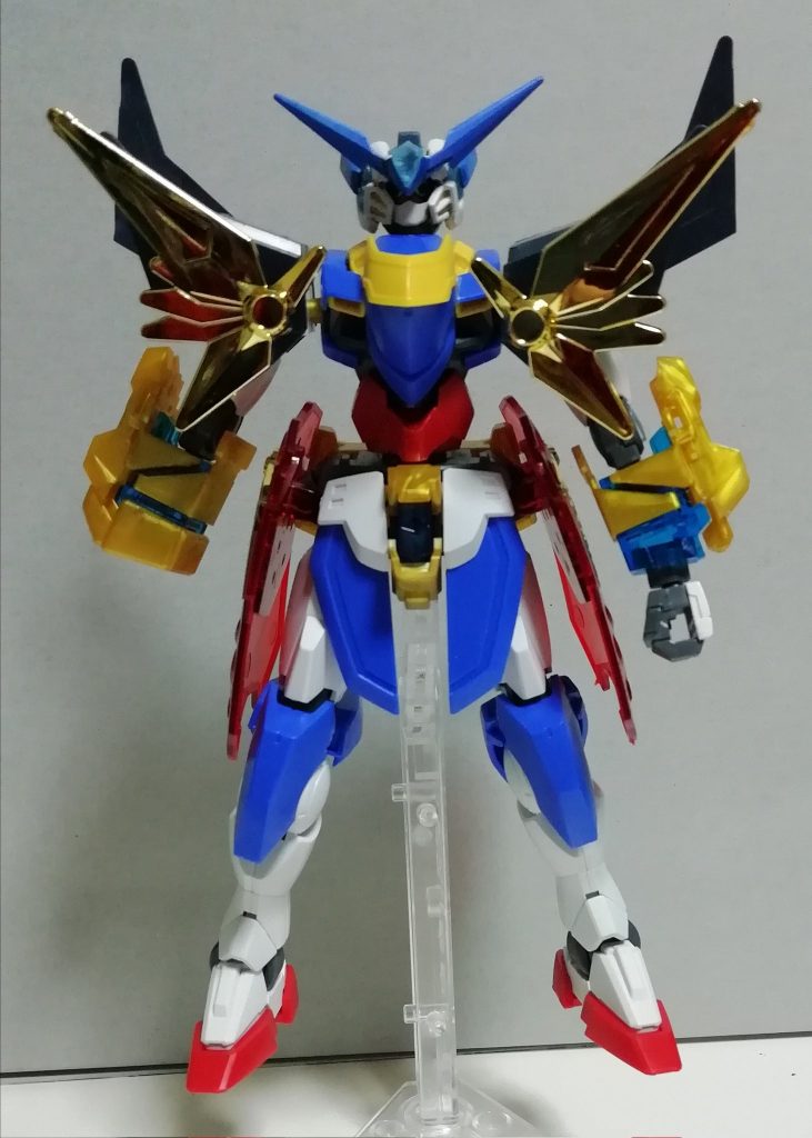 初期段階では展開状態が派手な武零斗頑駄無の肩や、何故かビスト神拳まで取り入れようとした名残がありました。頭部は先代ことリペアⅡのものを仮付け。(顔がマックナイフなので可愛げがあってお気に入りです)