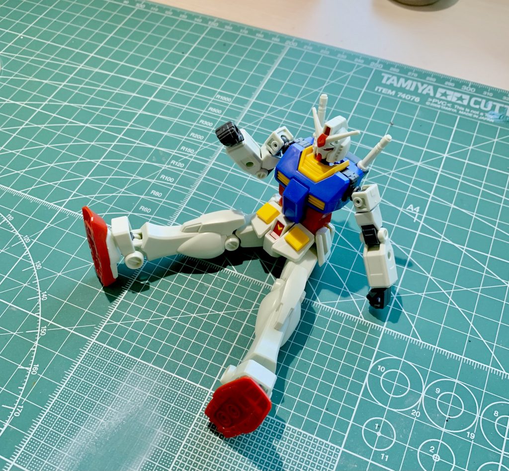 スジボリ失敗して一時的に肩がなくなったガンダム・・・ありがとうございました！