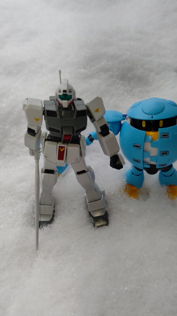 寒いのとバックパックのスラスターポロリして見失ったのでこれにて撤退！パーツの脱落しやすいキットでやるもんじゃないね(苦笑)以上、お目汚しでしたm(_ _)m