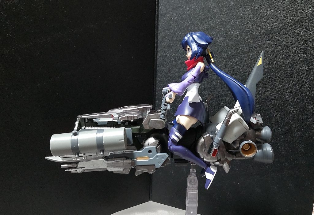 横から見ると、聖剣伝説2のマシンライダーっぽく見えますね。というより、今回はそのマシンライダーっぽいのを作ろうとしていたんですけどね……