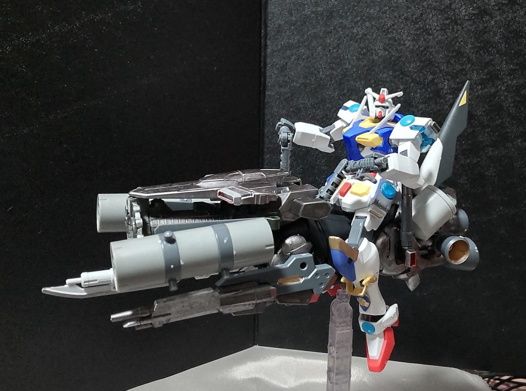 少し無理してる感はあるかもしれませんが、これはこれで悪くないかも。……持ってませんが、30MSの美少女キットなんかも余裕で乗れそうですね。