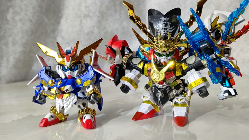 最初からレジェンドBBの烈光に勝る大きさですが、素の背の高さでも負けない様に脚を少し延長しました。着脱簡単で、すぐ元に戻せます。