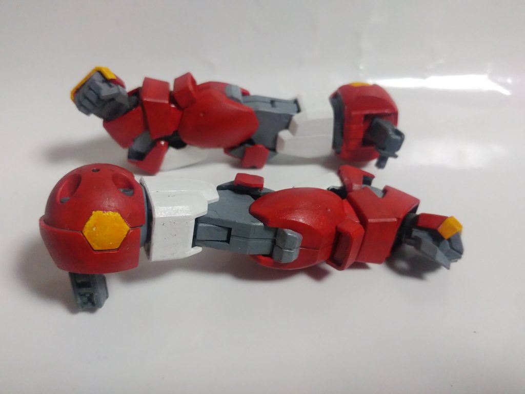 パーツはタイタスの脚部と腕部を中心に再構成。