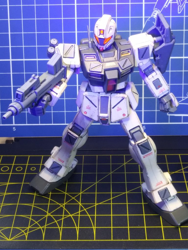 かなり古いキットなので可動域はお察し。