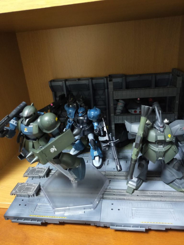 対する地球連邦軍は、