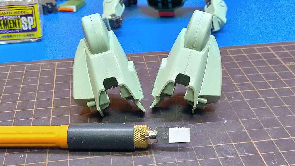 自作段落ちモールド工具にて合わせ目加工