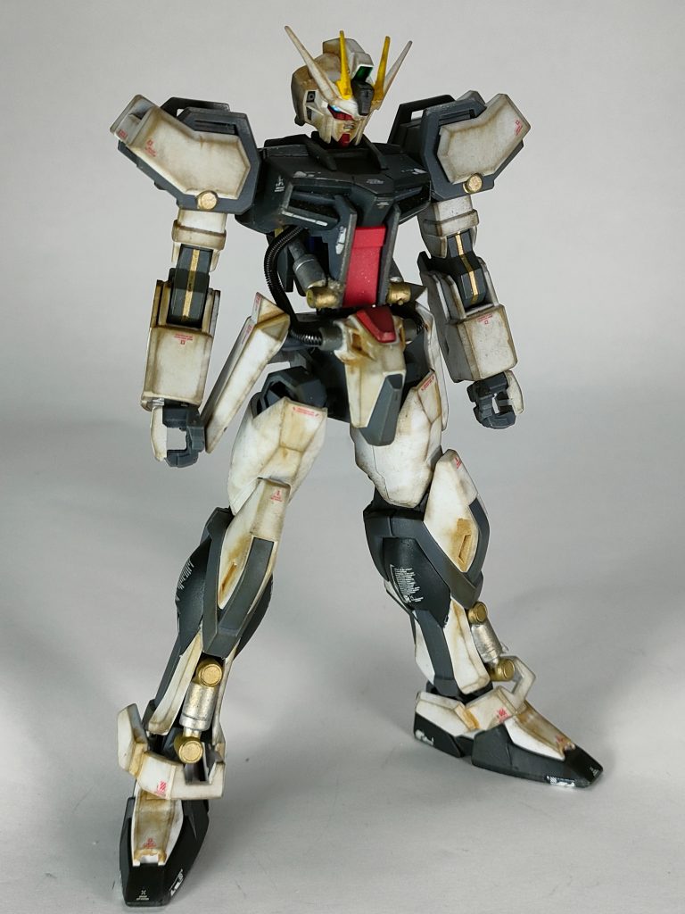 ということでただのEGストライクでした。立派なライフルもサーベルもシールドもなく、かつ保志総一朗が乗っている機体ということで理想の素体でした。色々と反省点はありますが、ずっとずっと再現したいモチーフだったので満足です。最後までご覧いただきありがとうございました。良ければ過去作も見てやってください。
