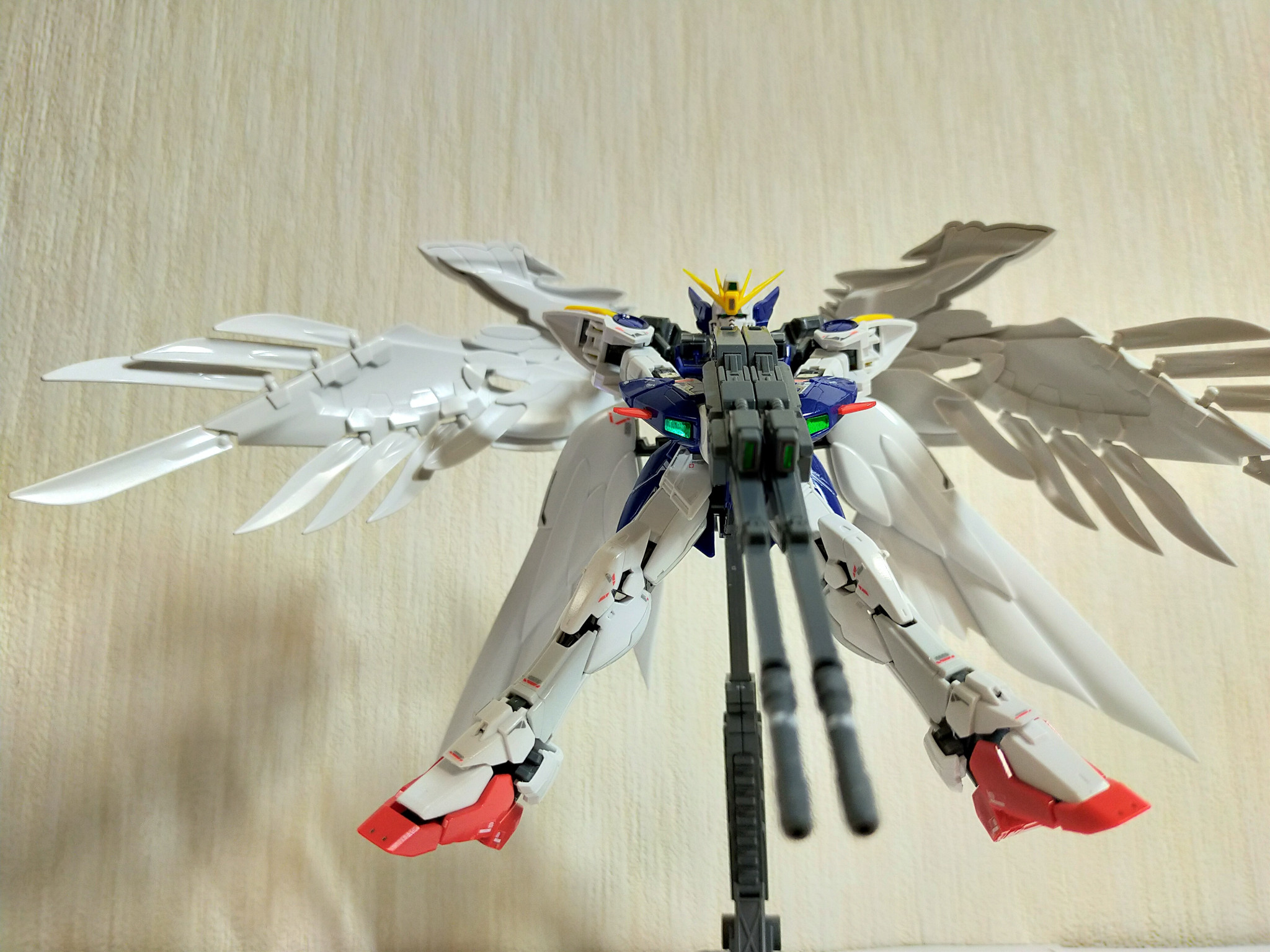 RG XXXG-00W0 ウイングガンダムゼロ EW｜t_a_k_e_さんのガンプラ作品