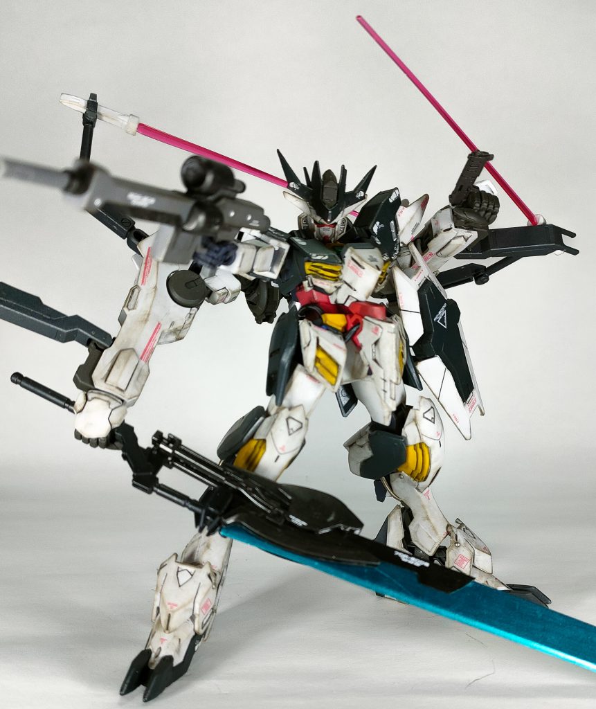 ルプスレクスのサブアームまで開放した全武装状態。