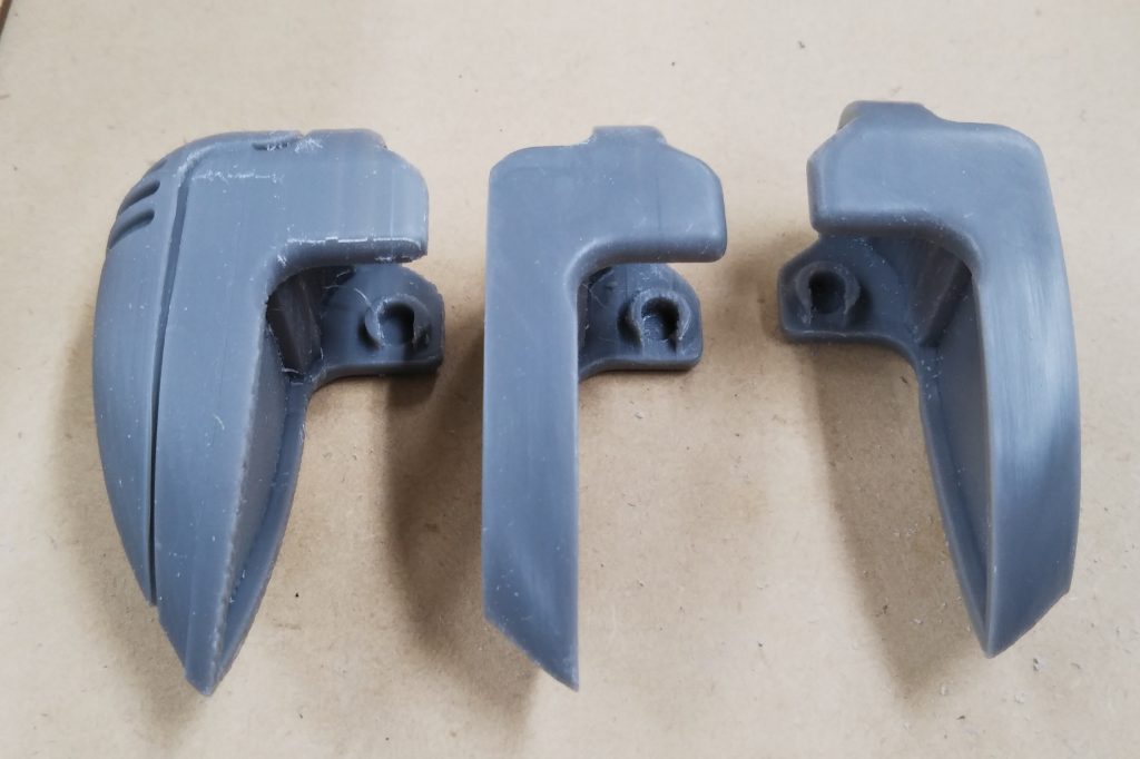 材質がABSなので、表面処理した後は他のプラ部分と同様に扱えます。