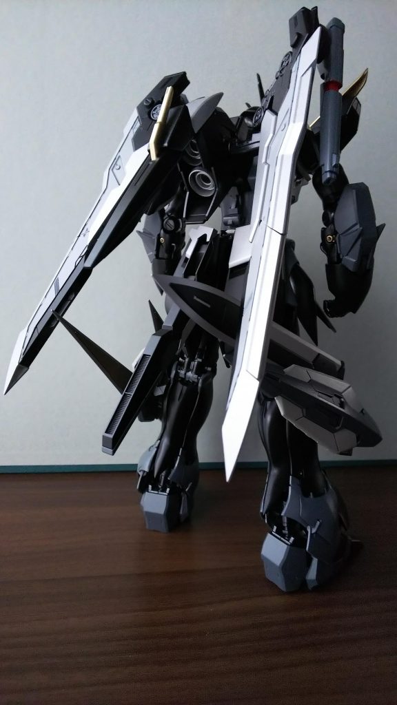 強襲型 シナンジュ・ヴォルストゥ–8枚目/制作者：たつまろ