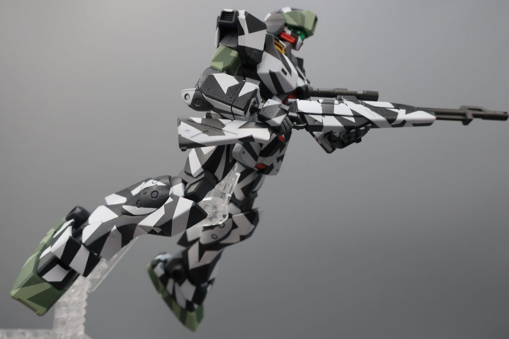 ・それは何迷彩ですか? ・やりすぎではないですか? ・余計に目立ちませんか? ・あなたは暇なのですか?  など                どの意見も核心を突いています汗