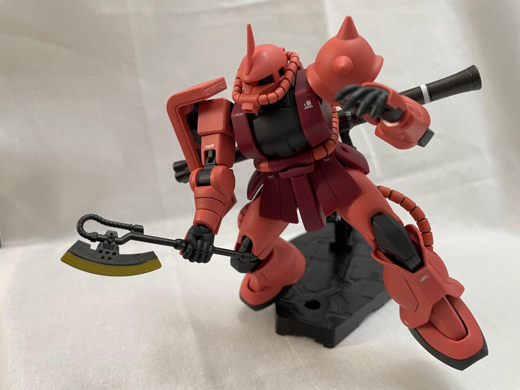 塗装は筆塗りで水性ホビーカラーを使用しています。----武器…黒鉄色ヒートホークの刃の部分…イエロー:オレンジイエロー=1:1バーニア…シルバーの上にクリアーオレンジ----スミ入れはガンダムマーカー流し込みスミ入れペンのブラウンを使用しています。