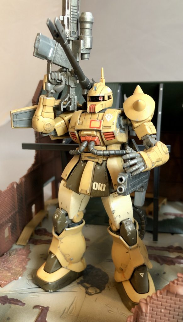 まずはザクキャノンテストタイプさんの本体。ザクキャノンさんのところでも書きましたが微妙にMSVザクキャノンとは違う、コレジャナイ仕様です。ので、これはこれで別アレンジで仕上げちゃおうと思った訳です。