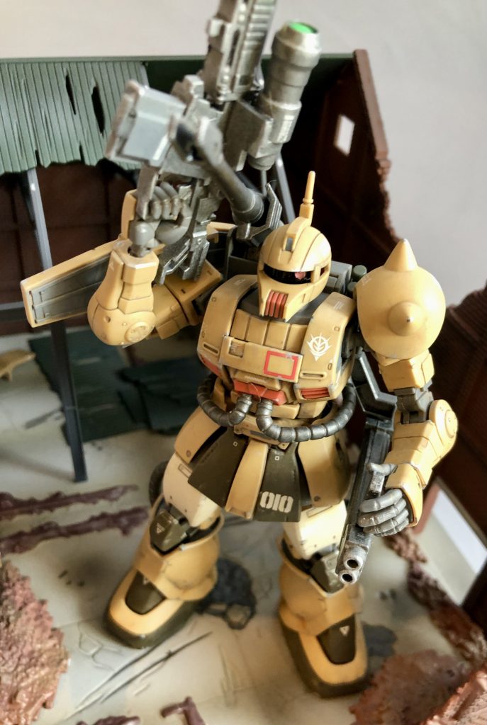 キャノンで地対空迎撃+長距離射程ライフルで精密射撃+ビックガンで近接防御、です。