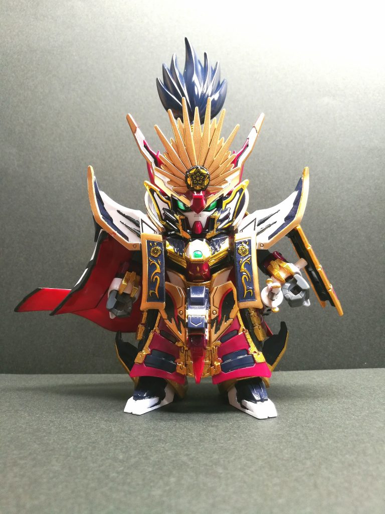 光沢仕上げ。個人的には、刀の塗り分けを褒めて欲しいw。