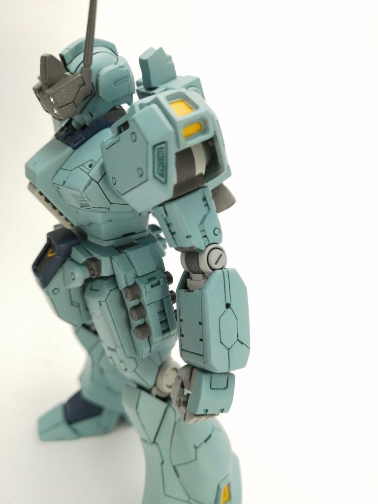 装備で隠れちゃう箇所も頑張って彫りました。