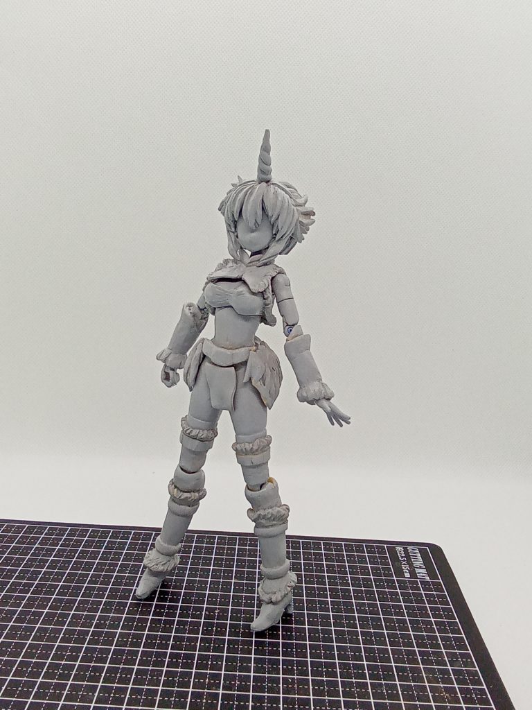 制作中の一枚この時点で関節の隙間が目立ったので ちょっとデザインを変更結果として重心を下げられたのでよし