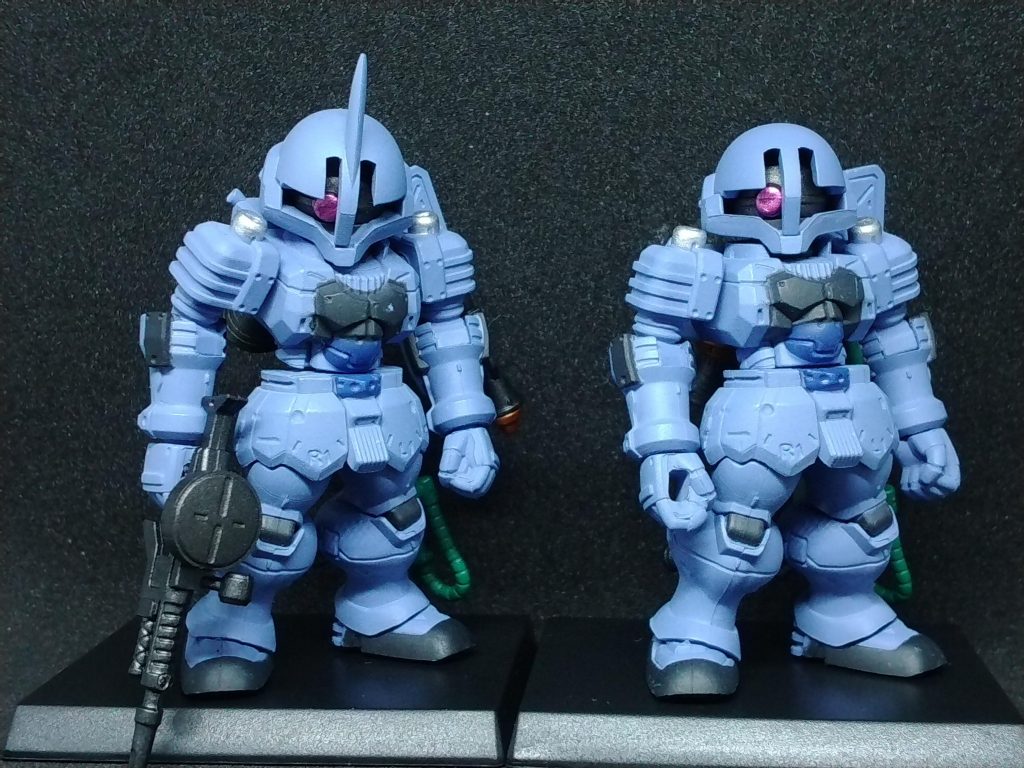 ボールジョイントなので、少し腰を屈めたりアゴを引いた様な微妙な表情付けが出来る様に。