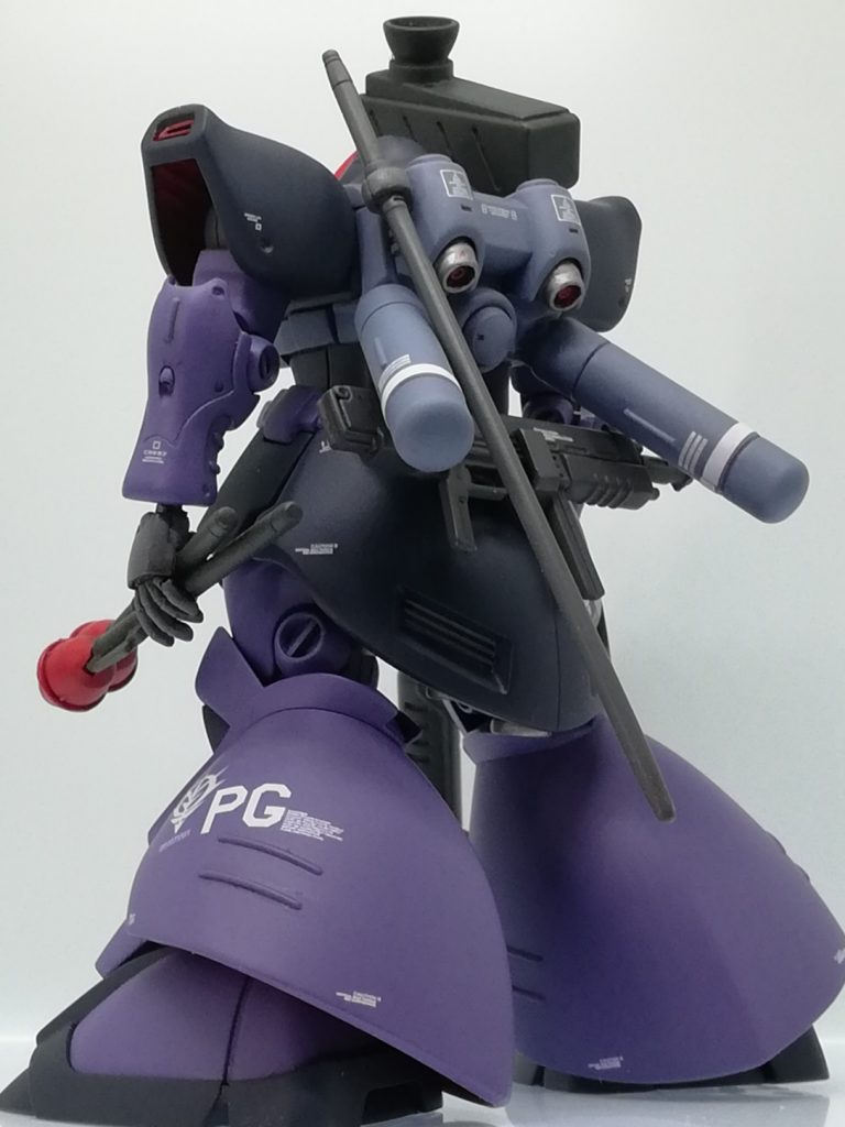 ムサイ級ペール・ギュント艦載機なのでPG。腰にマシンガンをセット。