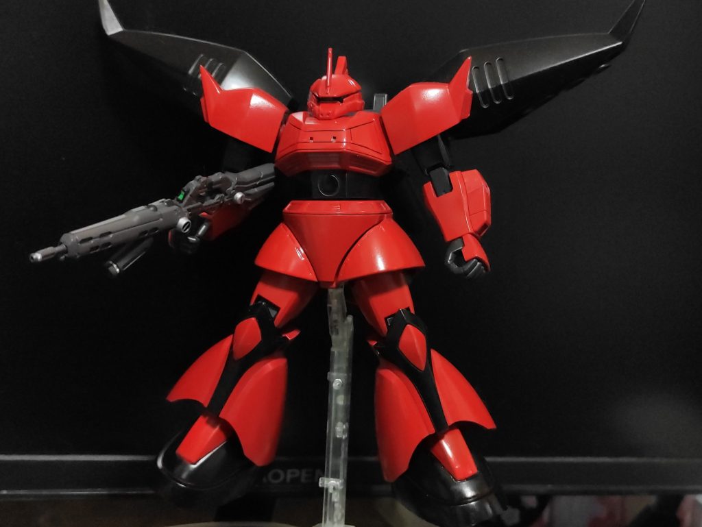 塗装は缶スプレーとガンダムマーカーですブライトレッド、ブラック、ジャーマングレーを主に使用しました