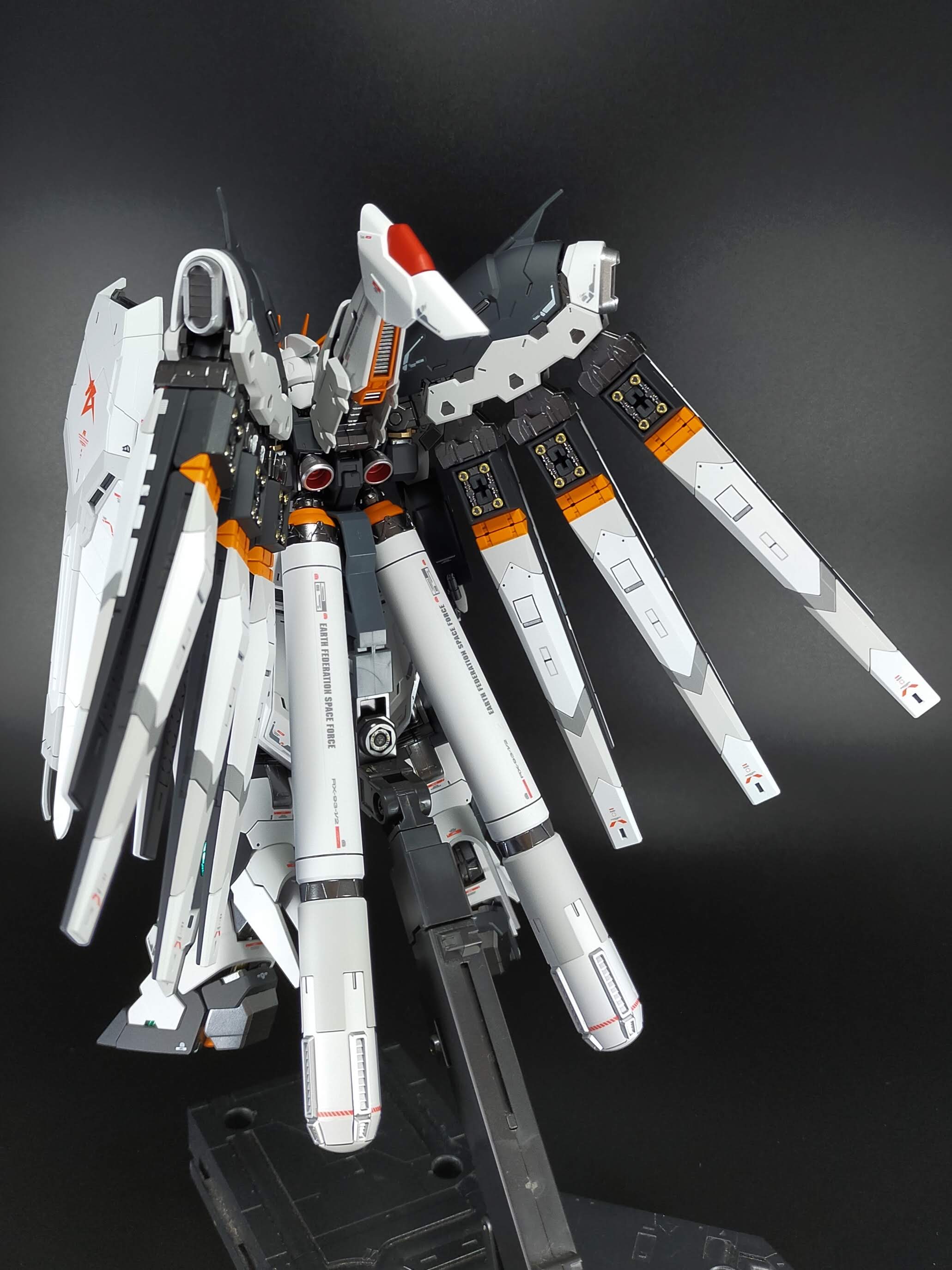 超レアRG 1/144 Hi-νガンダム　νガンダムカラーVer. 完成品