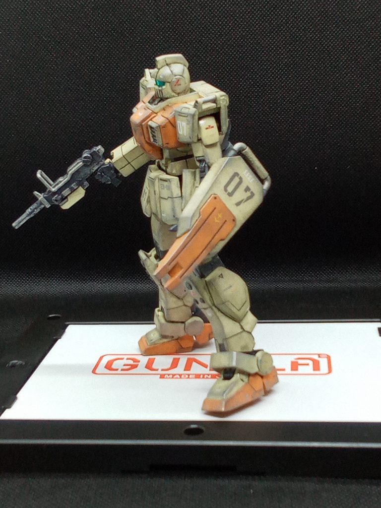 やられ役らしい一枚をキットの出来が良いので　パテを盛るのは勿体なく出来るだけ原作に近い塗装にしようとしてみました