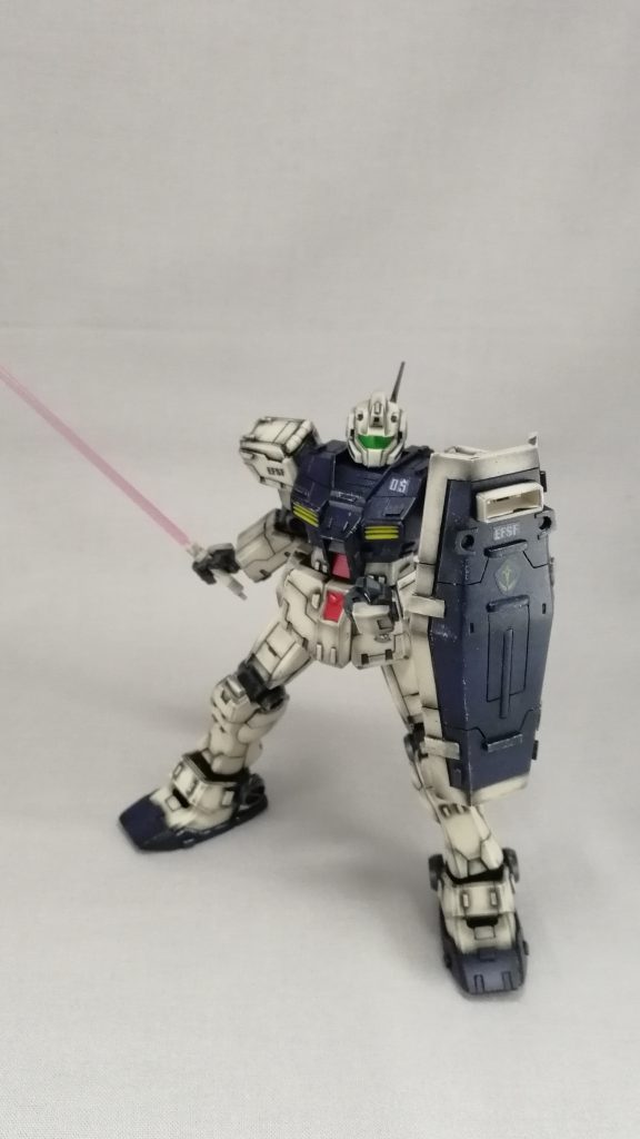 なんでビームサーベルの刃入ってないかな…(ジャンク部品庫より借用)