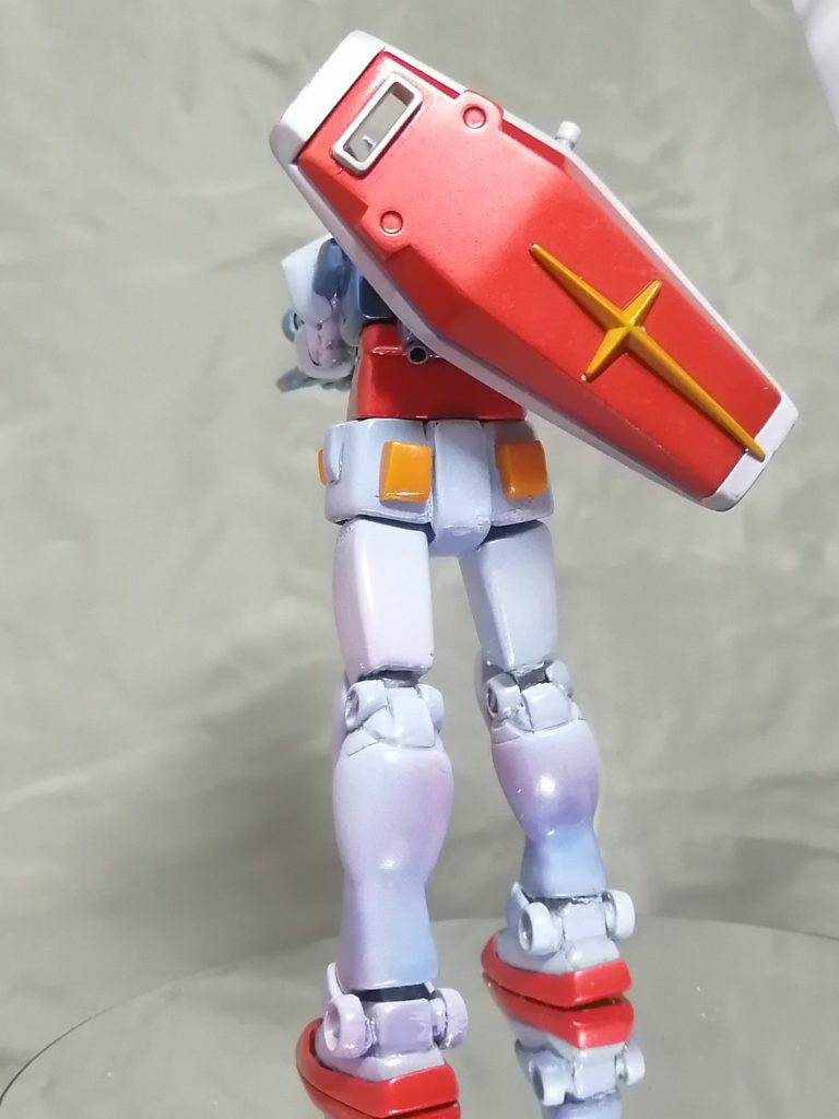 関節を以前の設定画に近づけるため、可動域は殆どなくほぼ固定ボーズです。