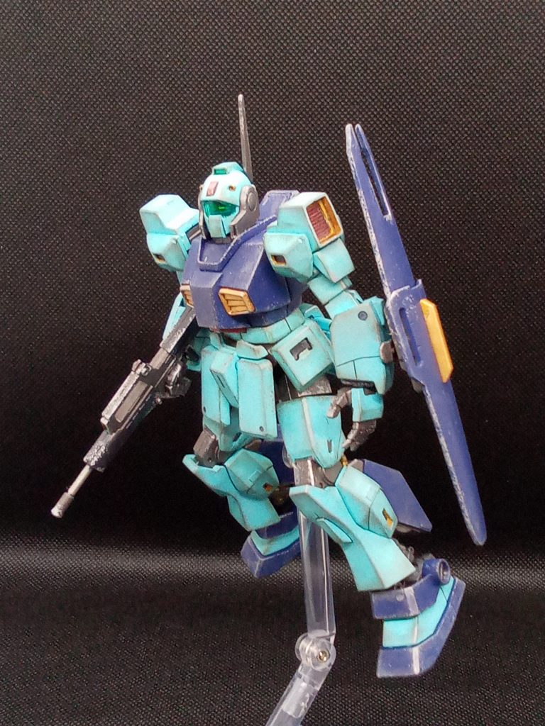 ティターンズブルーと初音ミクカラーで塗装してみた何かが違うネモ 初音ミクカラーは発色が良くて使いやすいお気に入り綺麗な色ですがウエザリングで汚します