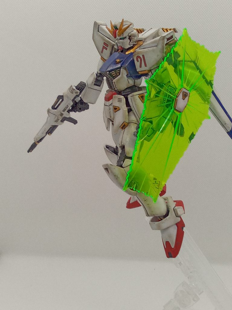 塗装中　顔がわれたのでパテとレジンでリペアそんなわけで少しだけデザインが変わってます塗装も少しだけアレンジ